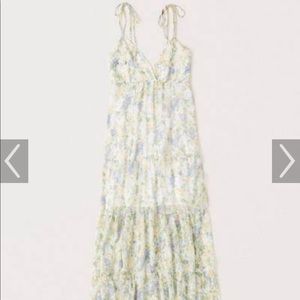 Abercrombie & Fitch Lovestruck Maxi Dress